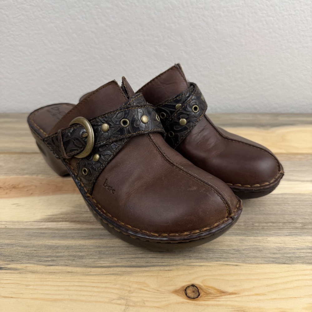 Born b.o.c. Leather Clog Slip On Studded Size 8 Cool Comfy Fun